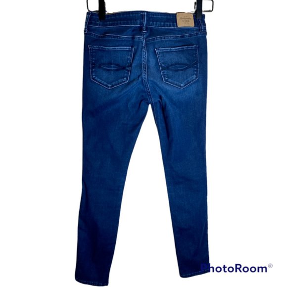 Abercrombie & Fitch Girls Jeans - Picture 3 of 4